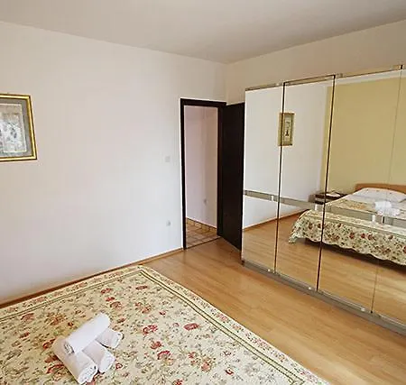 Marija 823 * Novigrad Istria