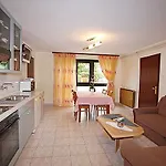 Marija 823 Novigrad Istria