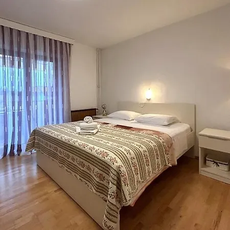 Apartman Marija 823 *