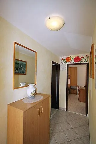 Marija 823 Novigrad Istria